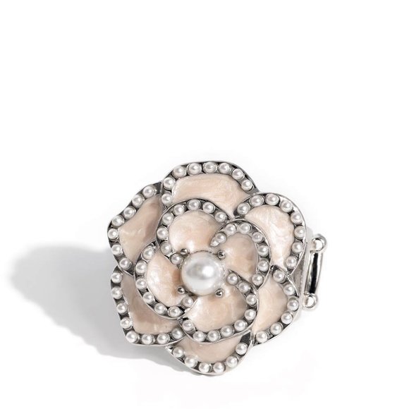 Debonair Delight - White Ring - Picture 2 of 2